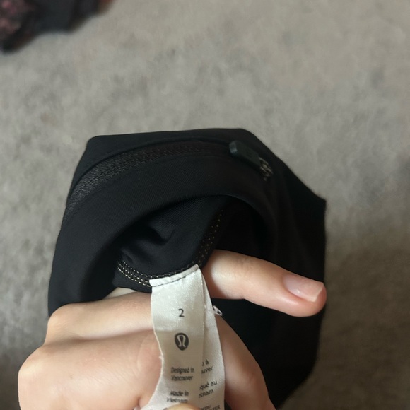 Lululemon Speed Up High-Rise Lined
Short 4"
Mood Enhancer Yellow Multi / Black - Picture 3 of 3